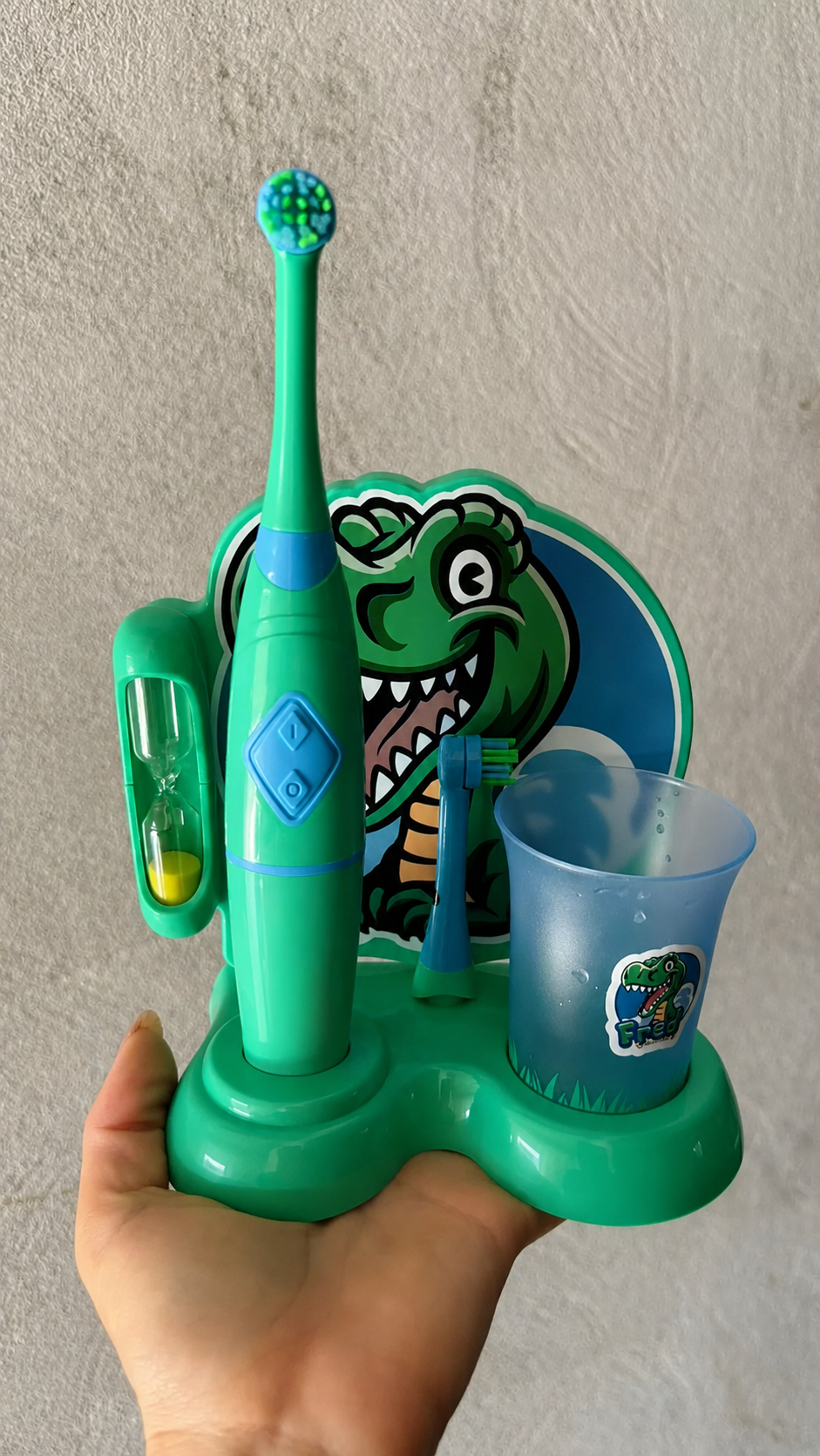 Foto de avaliação de cliente 5 com o kit Escovinha Educativa